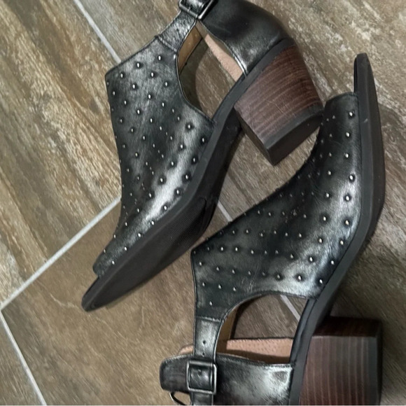 Lucky Brand Black Heeled Booties with Contemporary Cut-Out Design - Picture 9 of 12